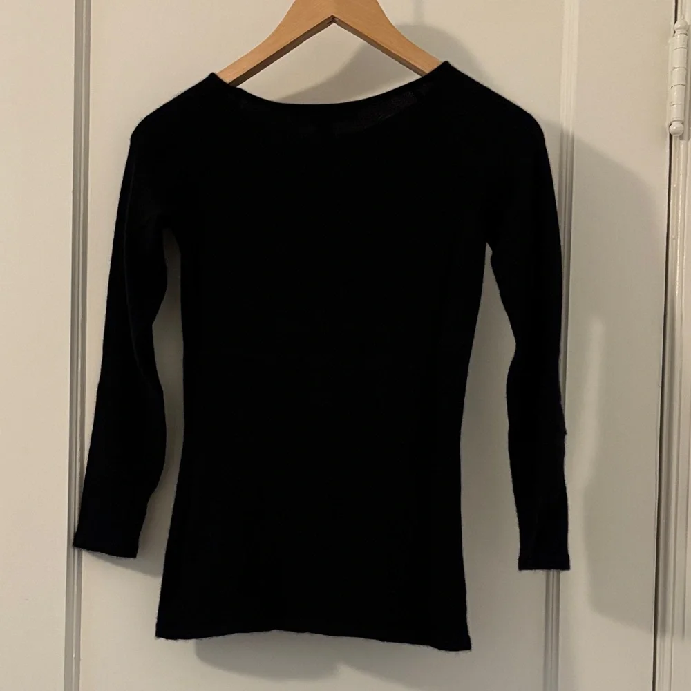 Ralph Lauren Purple Label Black Cashmere Classic Sweater in Small - Picture 7 of 9